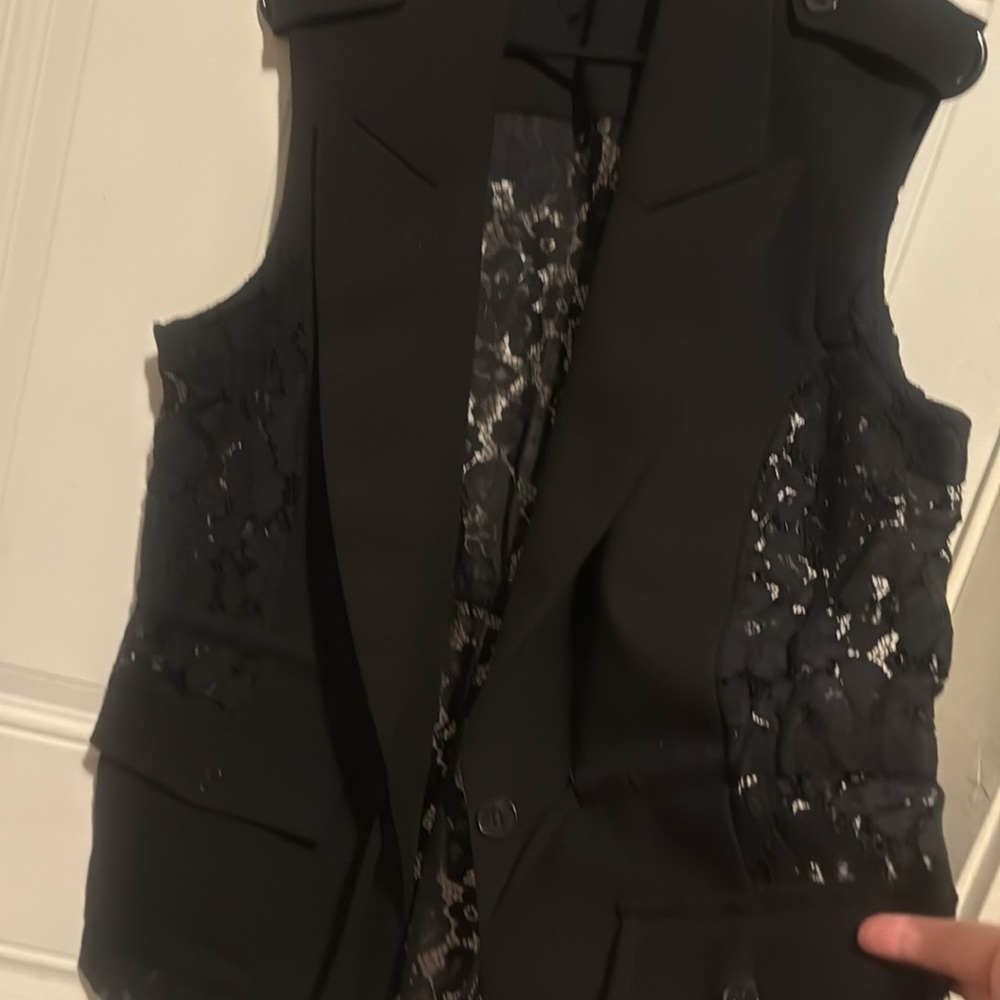 NWOT EXPRESS Elegant LACE SHEER PEEK A BOO FLORAL Black VEST 💋